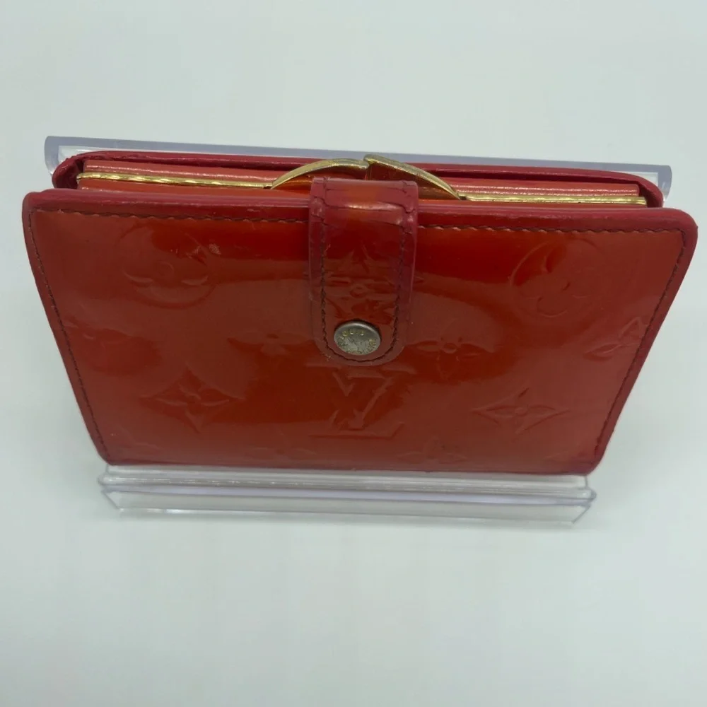 Louis Vuitton Monogram Red Vernis French Kisslock Bifold Wallet Snap Leather